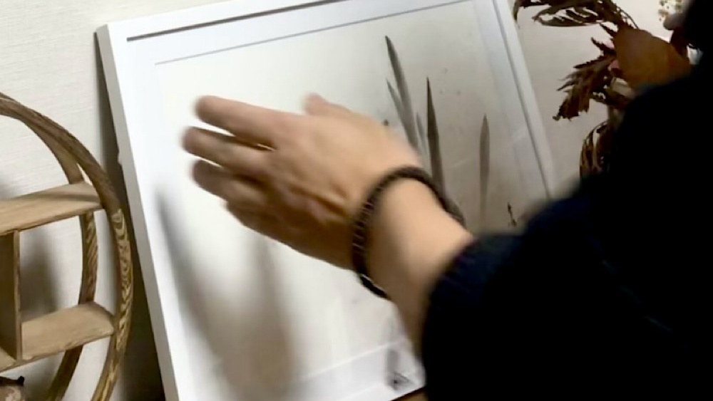 日本水仙を立て掛ける